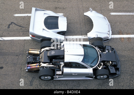 Voiture, Mercedes CLK GTR, roadster, coupé/cabriolet, année modèle 1999, argent, debout, à la défense, la diagonale d'en haut Banque D'Images