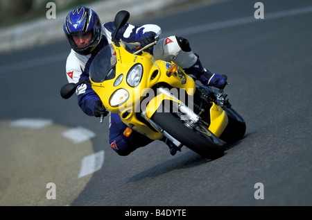 Cycle du moteur, moteur, cycle Sport Sporttourer, Triumph Sprint RS, jaune, modèle 2003, conduisant, incliné, côté posi Banque D'Images