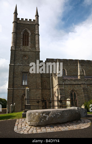Vers le bas et la Cathédrale St Patrick's grave, Downpatrick, comté de Down, Irlande du Nord Banque D'Images