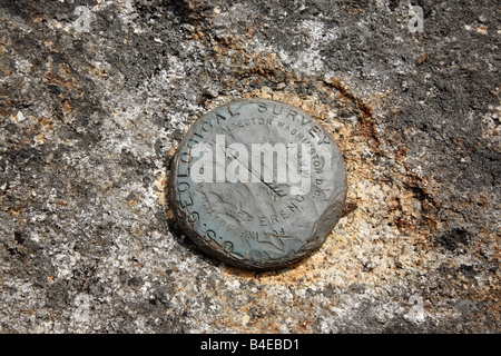 Us Geological Survey marqueur sur le sommet du mont Tremont situé dans les Montagnes Blanches du New Hampshire USA Banque D'Images