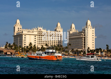 Palm Beach Aruba Antilles néerlandaises Antilles Amérique Centrale Riu Hotel Casino Banque D'Images