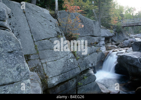 Rivière Ammonoosuc dans les Montagnes Blanches du New Hampshire USA qui fait partie de la Nouvelle Angleterre Banque D'Images