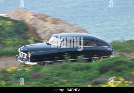 Voiture, Nash l'Ambassadeur, l'année de modèle 1949, vert-foncé, berline, voiture d'époque, années 40, mi quarantaine, rationalisée, location de corps, Body Shop, carri Banque D'Images