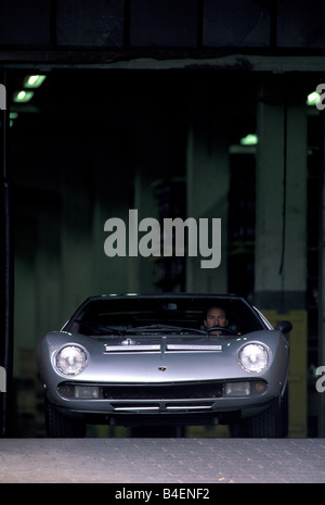 Voiture, Lamborghini Miura SV Jota, année modèle : années 70, années 70, l'argent, voiture de sport, coupé, cabriolet, voiture d'époque, vieille voiture, debout, Banque D'Images