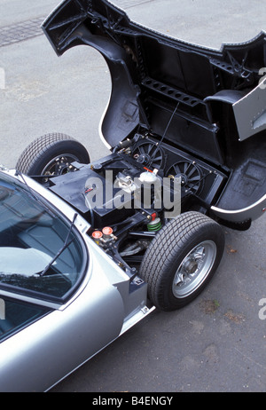 Voiture, Lamborghini Miura SV Jota, année modèle : années 70, années 70, l'argent, voiture de sport, coupé, cabriolet, voiture d'époque, vieille voiture, debout, Banque D'Images