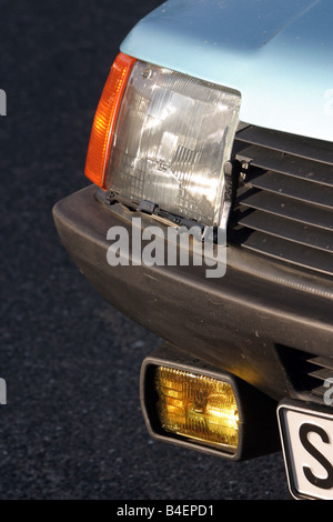 Location, Renault Fuego, l'année de modèle 1984 env., bleu, ancienne, années 80, années 80, détails, détails, projecteurs, projecteur, projecteur, h Banque D'Images