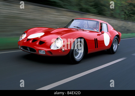 Voiture, Ferrari 250 GTO, l'année de modèle 1964, 1960, 1960, vintage car, voiture de sport, coupé, cabriolet, rouge, la conduite, la diagonale, avant Banque D'Images