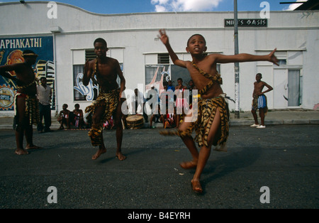 Tribu ethnique sur les rues, Johannesburg, Afrique du Sud Banque D'Images