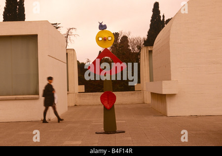 Une exposition à la Fundacio Joan Miro musée d'art moderne de Barcelone, Espagne. Banque D'Images