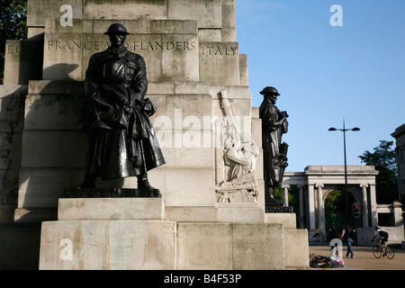 Mémorial de l'Artillerie royale pour ceux qui sont morts dans la Première Guerre mondiale à Hyde Park Corner, Belgravia, Londres Banque D'Images