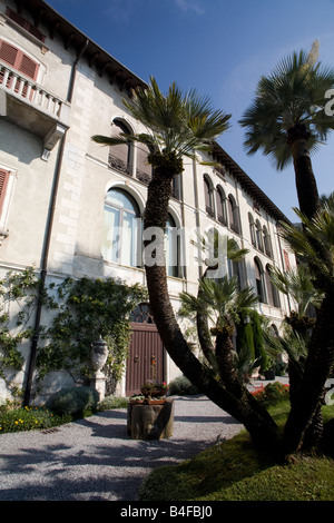 Jardins de la Villa Monastero et maison principale, Varenna, Italie Banque D'Images