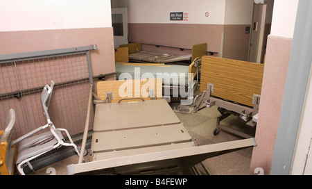 Une aile de l'hôpital abandonné au Centre médical de Saint-joseph qui a été démoli après ces photographies ont été prises et une nouvelle aile a été construite. Banque D'Images