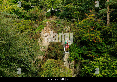 Rob Roy Macgregor statue sur une falaise dans un village appelé Peterculter Banque D'Images