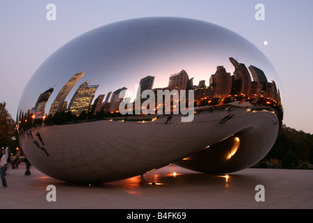 Cloud Gate Sculpture, Chicago, Illinois. Banque D'Images