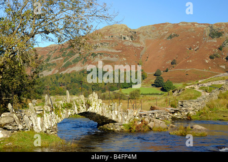 Pont sur la rivière Slater Brathay à Little Langdale Banque D'Images