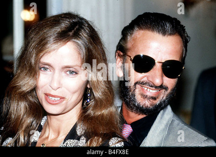 L'actrice Barbara Bach avec son mari Ringo Starr MSI Mirrorpix dbase Banque D'Images