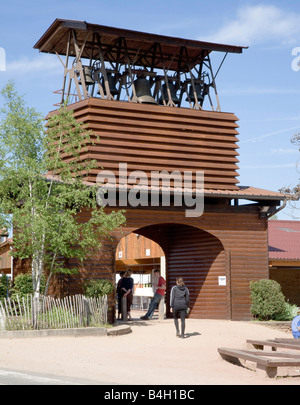 Taizé, Communauté de Taizé (Communauté de Taizé), Glockentor von Außen Banque D'Images