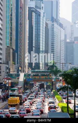 Trafic sur Road, Wanchai, Hong Kong, Chine Banque D'Images