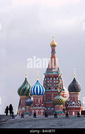 Église sur place de la ville la cathédrale de Saint Basil Place Rouge Moscou Russie Banque D'Images