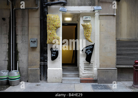 Corbieres Wine bar à vins tableau signe half moon street pub manchester Royaume-Uni Angleterre Lieu de boire du vrai tourisme voyage Banque D'Images