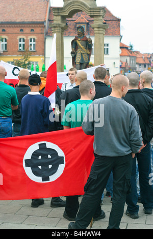 Démonstration néo-nazi dans Myslenice Pologne. Banque D'Images