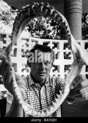 Robert Shaw acteur avec mâchoires de requins juin 1975 Banque D'Images