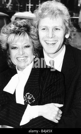 L'Acteur Nicholas Paul avec la chanteuse Elaine Paige Janvier 1987 Msi Dbase Banque D'Images