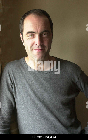 James Nesbitt Août 2002 Smiling Portrait Acteur 15 Janvier marque l'anniversaire de James Nesbitt Actor lafjan05 Banque D'Images