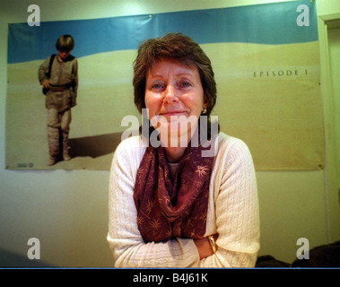 Carol McGregor décembre 1998, mère de l'acteur Ewan au Cinéma Odeon les quais Glasgow pour la projection de la bande-annonce de la Banque D'Images