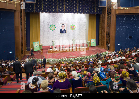 Ouverture avec les délégués de conférence internationale, Ashgabat, Turkménistan Banque D'Images