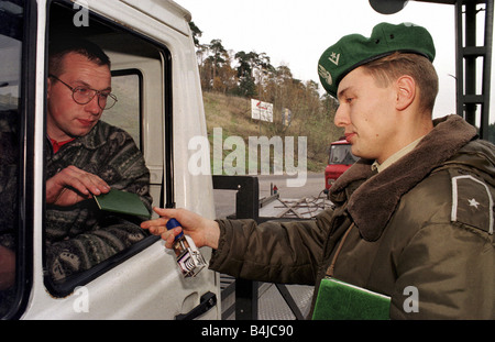 Contrôle des passeports à la frontière germano-polonaise, Pologne Banque D'Images