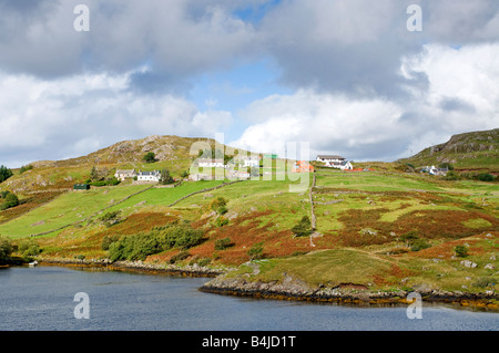 Crofting dispersés au-dessus des collectivités, Loch Inchard Riconich Sutherland Banque D'Images