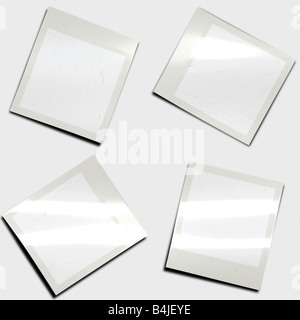 Un groupe de quatre cadres photo dispersés avec les rayures et les réflexions de surface ajouter facilement une image dans chaque cadre Banque D'Images