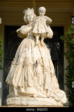 La Reina Isabel II Vallmitjana statue Agapit à Palau Reial de Pedralbes, Barcelone, Espagne