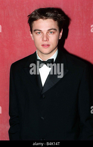Leonardo DiCaprio à l'homme au masque de fer premiere 1998 au Royal première du film l'homme dans le masque à l'Odeon Leicester Square 0102 lafrssfeb05 Banque D'Images