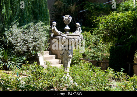 Fontaine dans les jardins de la Villa Cimbrone, Ravello, Italie Banque D'Images