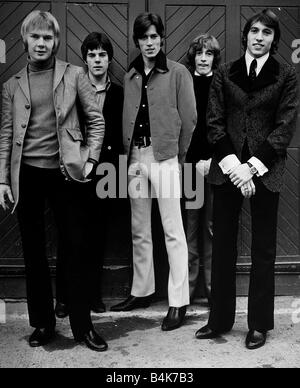 Bee Gees groupe pop de gauche à droite Vince Melouney Colin Peterson Barry Gibb Robin Gibb Maurice Gibb msi dbase Banque D'Images