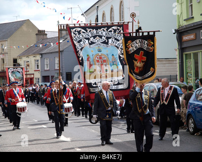 La Royal Institution noire '12 août' Parade à Enniskillen Fermanagh Comté d'Irlande (a eu lieu le 9 août 2008) Banque D'Images