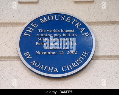 Agatha Christie's La souricière. Blue Plaque commémorant le 50e anniversaire de la première représentation de la pièce. Banque D'Images