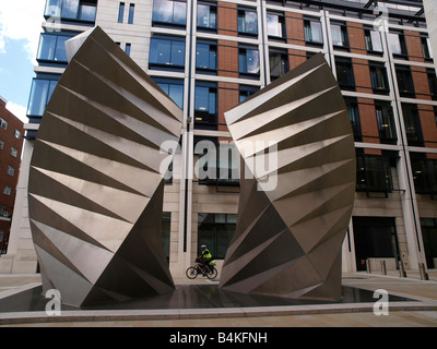 'Air' une sculpture fonctionnelle par Thomas Heatherwick Bishops Court Square Paternoster fonctionnelle, la ville de Londres EnglandUK Banque D'Images