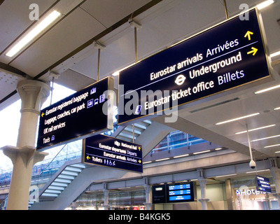 Signes d'Eurostar au nouveau St.Pancras International Gare à Londres Banque D'Images