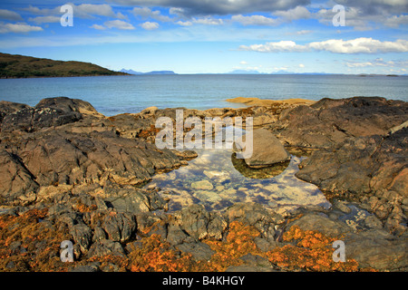 Roche de plage, piscine, Singing Sands, Arivegaig Kentra Bay, Ardnamurchan, Highlands, Scotland, UK Banque D'Images