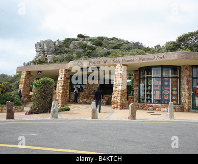La boutique et l'entrée au funiculaire à la péninsule du Cap Point d'attraction pour les visiteurs, le Parc National de Table Mountain Banque D'Images