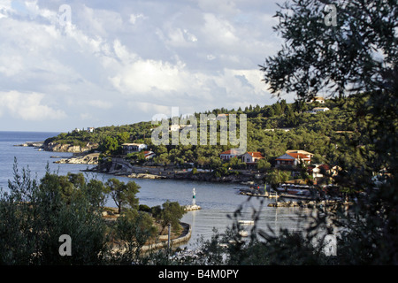 Vue sur la baie d'Bancasan,plus grande ville sur l'île grecque de Paxos Banque D'Images