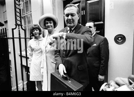 James Callaghan, chancelier de l'Échiquier Mai 1966 Le Budget fort Banque D'Images