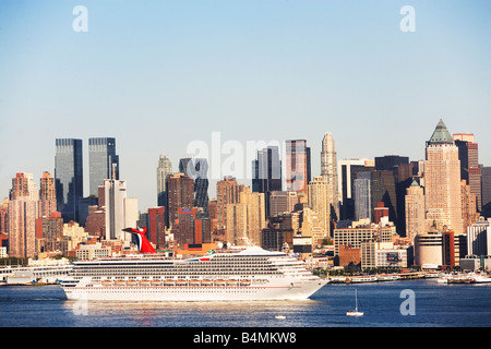 NEW YORK CITY, New York, Manhattan, Citicorp Building, Voyage, tourisme, HIGH RISE, condo, COOP, habitation, bâtiments, fenêtres, Finances Banque D'Images