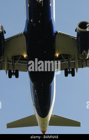 En venant de l'avion à atterrir à l'aéroport Heathrow de Londres Angleterre Royaume-Uni Grande-Bretagne Banque D'Images