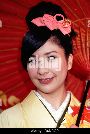 Japanese Girl with umbrella on Coming of Age jour PARUTION MODÈLE Seijin no hi no C 116 Banque D'Images