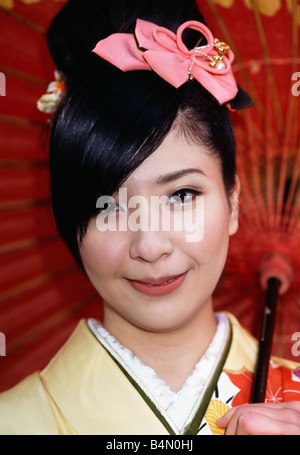 Japanese Girl with umbrella on Coming of Age jour PARUTION MODÈLE Seijin no hi no C 116 Banque D'Images