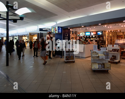 Boutique hors taxes à l'Aéroport International de Sydney Niveau Départ Banque D'Images